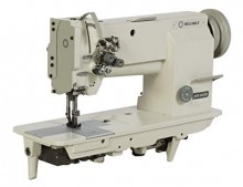 Two large horizontal hooks with automatic lubrication