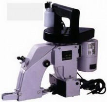 The Feiyue GK26-1A is a specialized industrial machine designed for one primary task: quickly and efficiently sealing heavy-duty bags. Unlike a standard sewing machine, this is a handheld, portable device used to close sacks and bags filled with products like grain, fertilizer, animal feed, or chemicals
